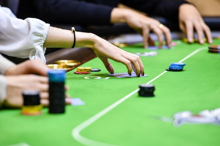 23.-Download-Aplikasi-Judi-Poker-Android-Di-Situs-Poker1001