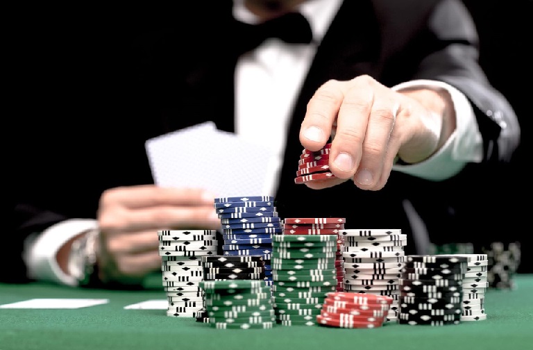 bigstock-casino-gambling-poker-peopl-79676758-14-manify-1920x1260